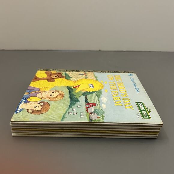 Vintage Little Golden Book Sesame Street Big Bird, Grover’s Guide… Lot 6 - Picture 5 of 6